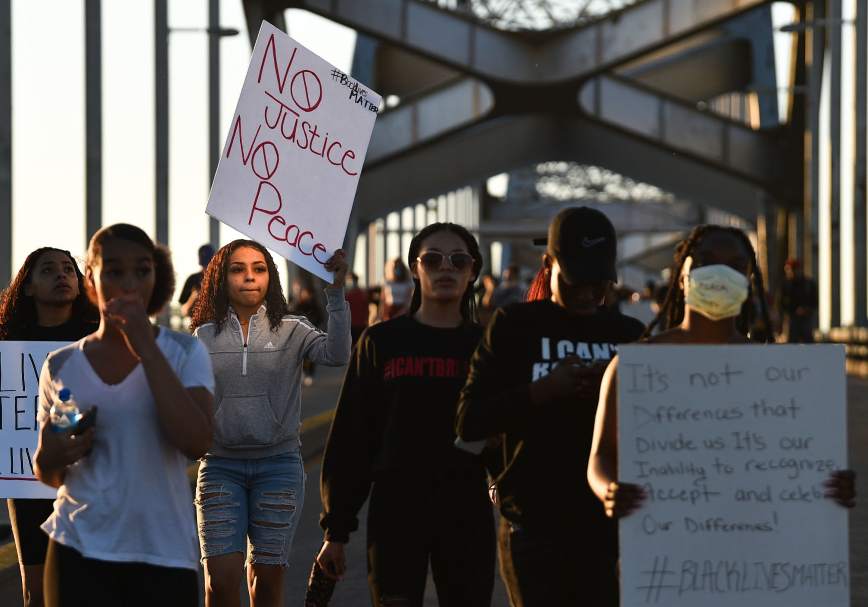053120-qc-nws-protest-045